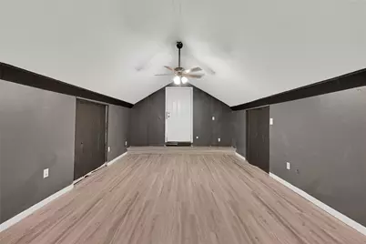 310 N Rock Island Street #3, Angleton, TX 77515 - Photo 3