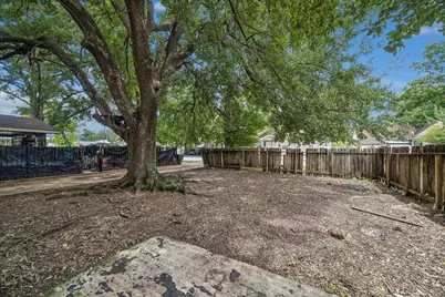 4705 Siegel Street, Houston, TX 77009 - Photo 9