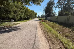 6417 Bobby Burns St, Houston, TX 77028 - Photo 7