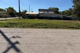 6417 Bobby Burns St, Houston, TX 77028 - Photo 3