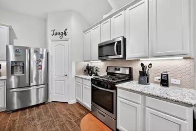 654 W Linnwood Drive, Woodbranch, TX 77357 - Photo 11