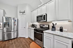 654 W Linnwood Dr, Woodbranch, TX 77357 - Photo 11