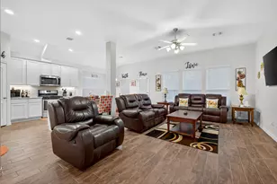 654 W Linnwood Dr, Woodbranch, TX 77357 - Photo 7