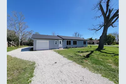 413 S Market Street, Brazoria, TX 77422 - Photo 1