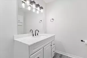 13286 Trail Hollow Dr, Houston, TX 77079 - Photo 11