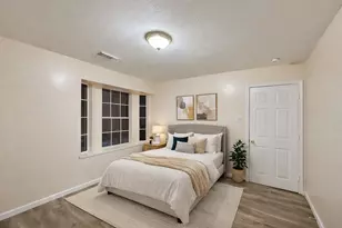 514 Regional Park Dr, Houston, TX 77060 - Photo 35