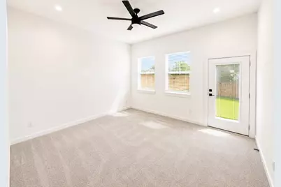 5018 Dieppe Street, Houston, TX 77033 - Photo 5