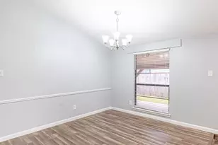 15510 Sierra Valle Dr, Houston, TX 77083 - Photo 9