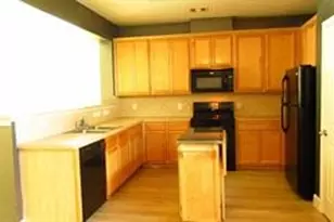 8127 Montague Manor Ln, Houston, TX 77072 - Photo 3