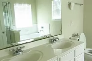 8127 Montague Manor Ln, Houston, TX 77072 - Photo 5