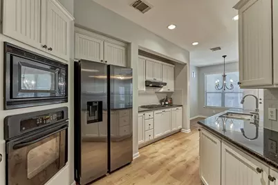 78 Douvaine Court, The Woodlands, TX 77382 - Photo 13