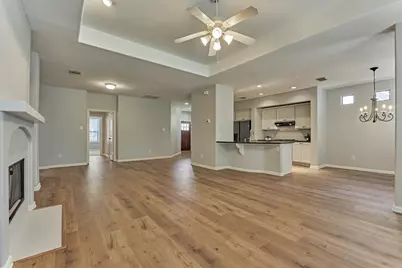 78 Douvaine Court, The Woodlands, TX 77382 - Photo 5