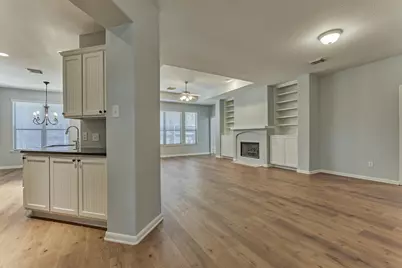 78 Douvaine Court, The Woodlands, TX 77382 - Photo 15