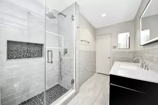 10514 Haddington Dr, Houston, TX 77043 - Photo 35