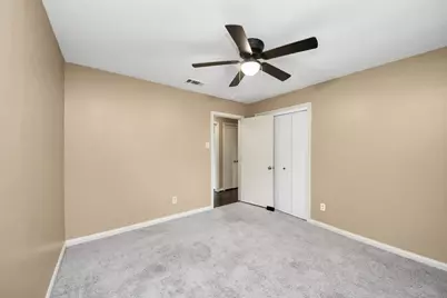 10514 Haddington Drive, Houston, TX 77043 - Photo 33