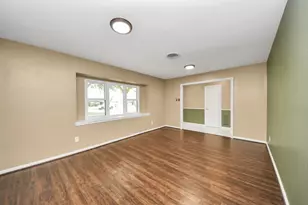 10514 Haddington Dr, Houston, TX 77043 - Photo 11