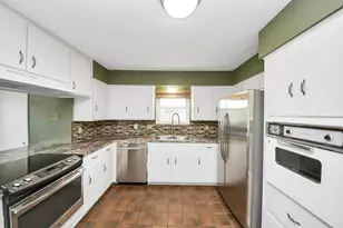 10514 Haddington Dr, Houston, TX 77043 - Photo 15