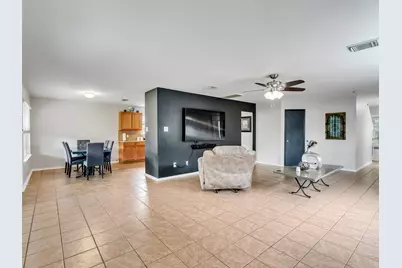 4423 Plumeria Avenue, Baytown, TX 77521 - Photo 7