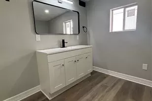 907 Fortune Dr, Baytown, TX 77520 - Photo 9