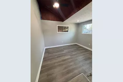 907 Fortune Drive, Baytown, TX 77520 - Photo 5