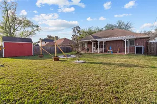 504 Teal Dr, Dickinson, TX 77539 - Photo 17