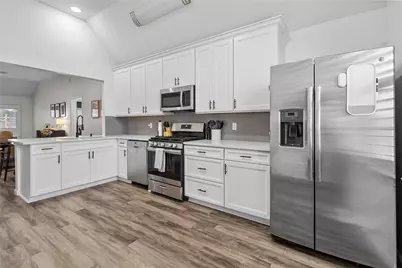 504 Teal Drive, Dickinson, TX 77539 - Photo 7