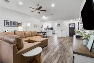 504 Teal Dr, Dickinson, TX 77539 - Photo 9