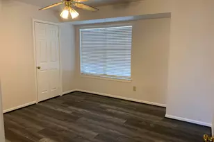 3422 Creek Manor Dr, Houston, TX 77339 - Photo 11