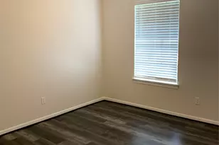 3422 Creek Manor Dr, Houston, TX 77339 - Photo 9