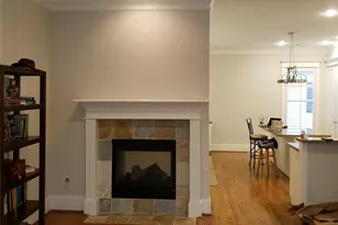 916 Lawrence St, Houston, TX 77008 - Photo 5