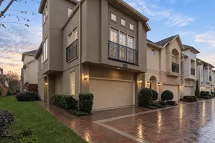 1303 Sherwood Point Ln, Houston, TX 77043 - Photo 1