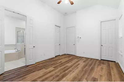 1303 Sherwood Point Lane, Houston, TX 77043 - Photo 29