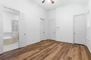 1303 Sherwood Point Ln, Houston, TX 77043 - Photo 29