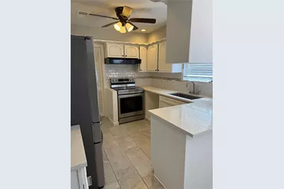 9002 Roos, Houston, TX 77036 - Photo 17