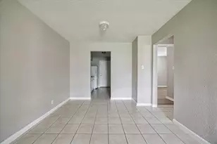 5107 Clover St, Houston, TX 77033 - Photo 3