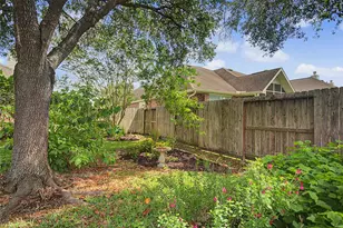 2409 S Venice Dr, Pearland, TX 77581 - Photo 29