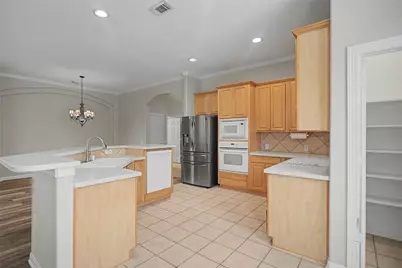 2409 S Venice Drive, Pearland, TX 77581 - Photo 11