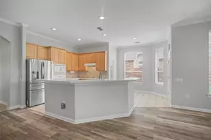 2409 S Venice Dr, Pearland, TX 77581 - Photo 9