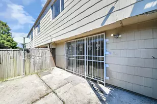 7815 Grove Ridge Dr, Houston, TX 77061 - Photo 35