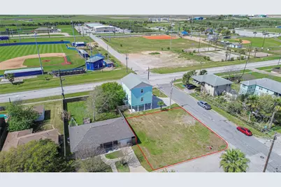 3201 Kleinmann Avenue, Galveston, TX 77551 - Photo 9