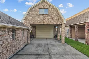 2028 Verde Valley Dr, League City, TX 77573 - Photo 3