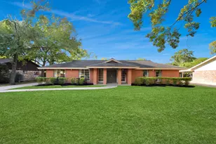 823 Timber Cove Dr, Seabrook, TX 77586 - Photo 3