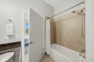 300 St Joseph Pkwy, Houston, TX 77002 - Photo 29