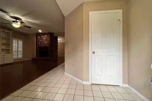 75 W Stony Bridge Cir, The Woodlands, TX 77381 - Photo 5