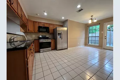75 W Stony Bridge Circle, The Woodlands, TX 77381 - Photo 11