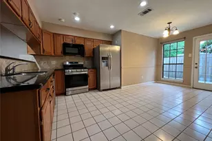 75 W Stony Bridge Cir, The Woodlands, TX 77381 - Photo 11