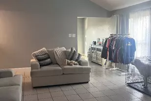 5919 Ollia Cir, Pasadena, TX 77505 - Photo 3