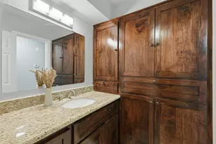 5919 Ollia Cir, Pasadena, TX 77505 - Photo 17