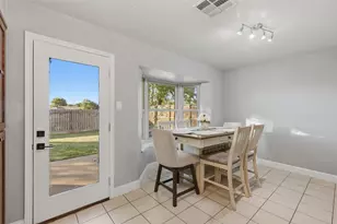 5919 Ollia Cir, Pasadena, TX 77505 - Photo 15