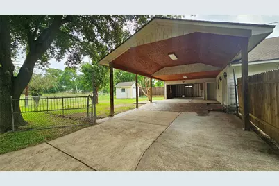 6946 Cole Creek Drive, Houston, TX 77092 - Photo 13